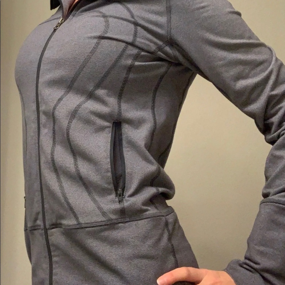 Lululemon Define Jacket in grey stripe size 6